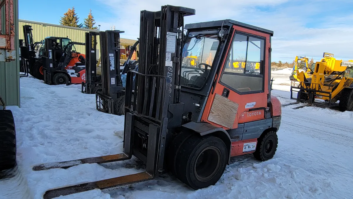 1996 Toyota 52-6FGU30 for sale at Southern Iron Equipment Lethbridge